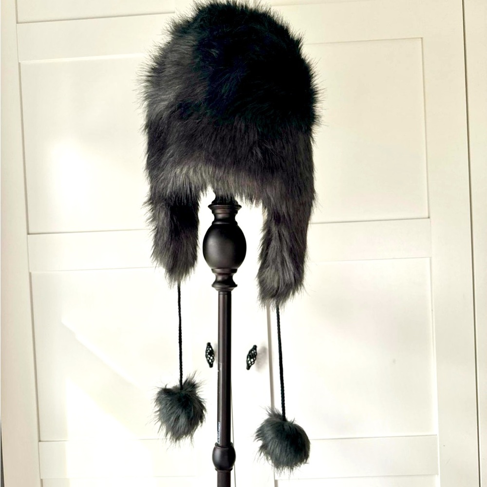 Juicy couture winter hat